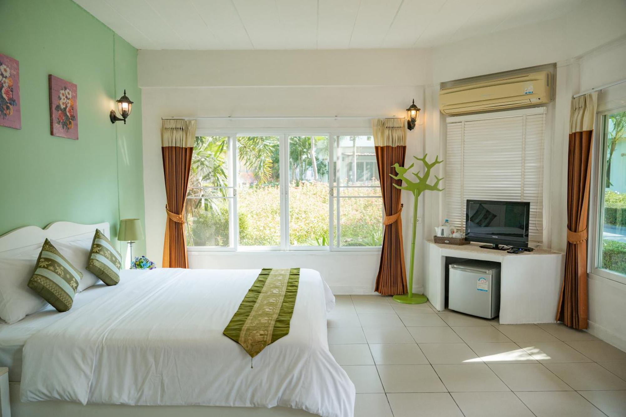Villa Reina Resort Nong Nam Daeng Exterior foto