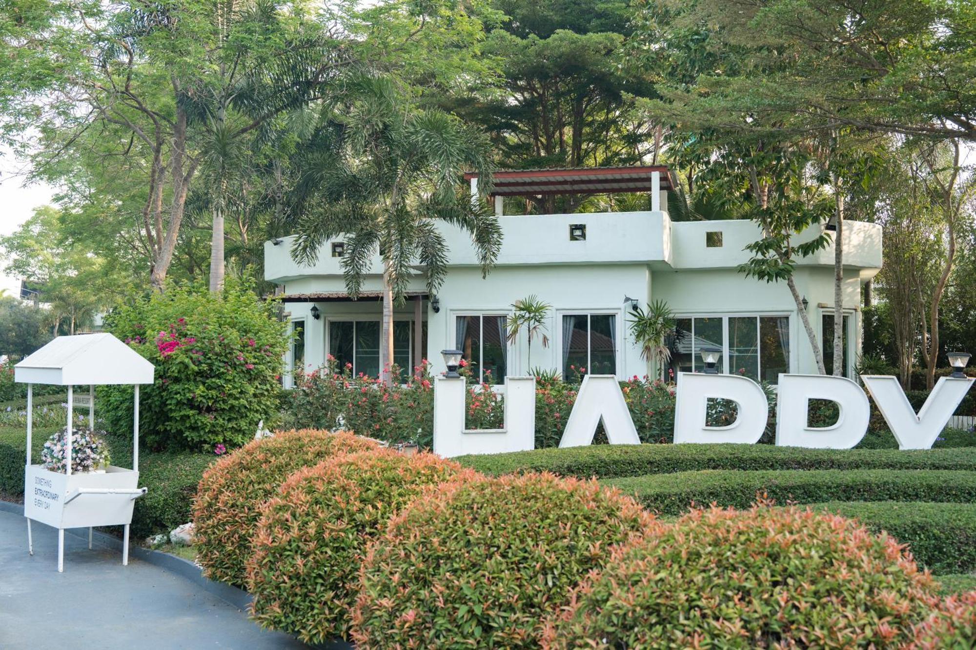 Villa Reina Resort Nong Nam Daeng Exterior foto