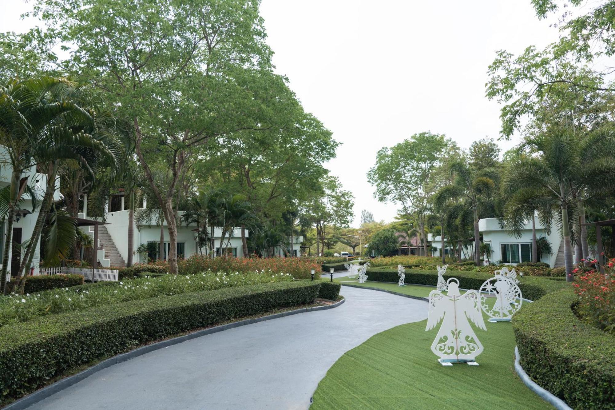Villa Reina Resort Nong Nam Daeng Exterior foto